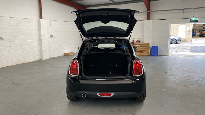 MINI Hatchback 1.5 Cooper Exclusive II 3dr Petrol Hatchback